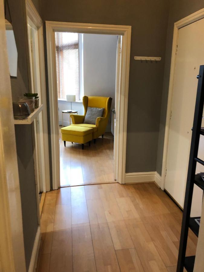 Stylish Apartment With Secure Parking Close To City Chester Esterno foto